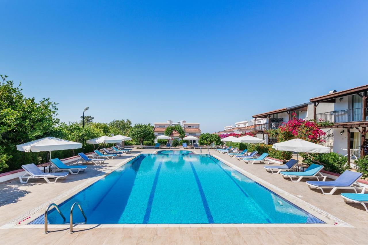 Citrus Tree Gardens Hotel Karavas  Bagian luar foto