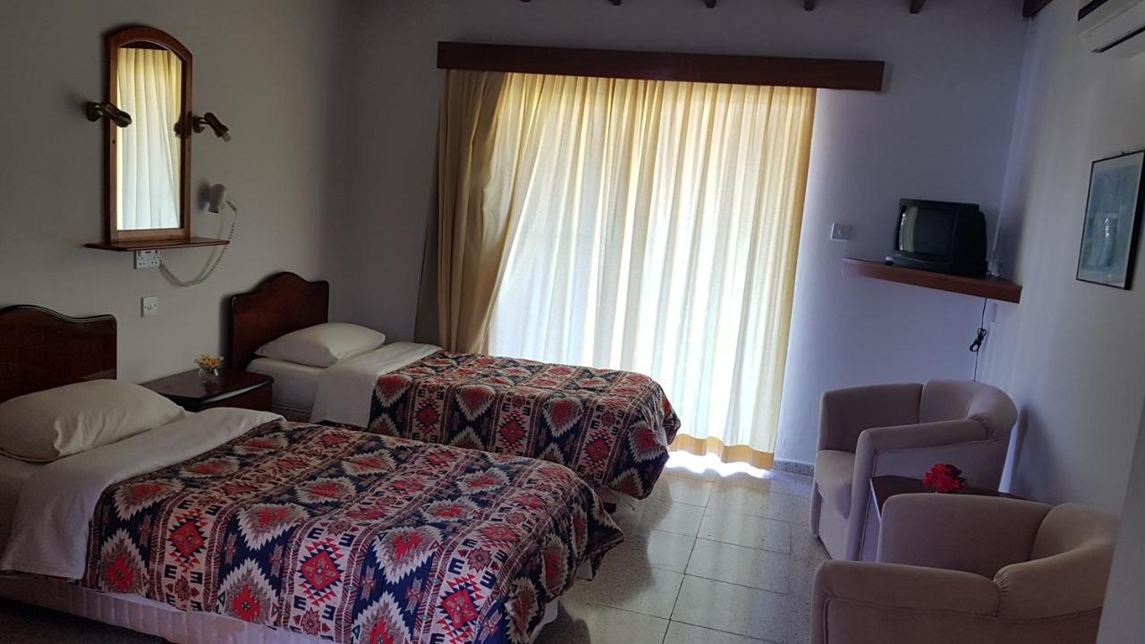 Citrus Tree Gardens Hotel Karavas  Bagian luar foto